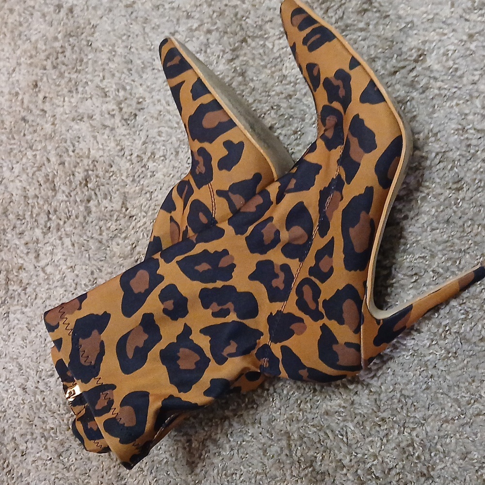 Simmi London Leopard Sock Booties Size 7